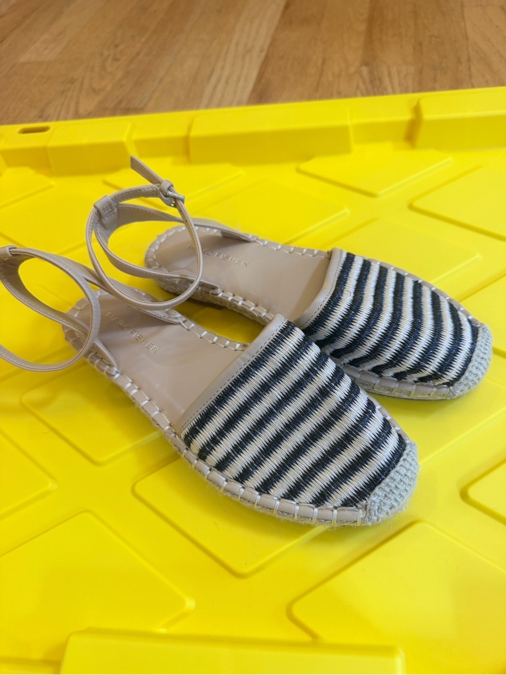 Ladies Size 6.5 "Marc Fisher" Black & White Striped Espadrille Sling-backs GUC